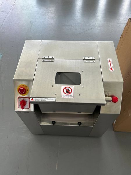Горизонтальный тестомес для крутого теста Hurakan HKN-7.5HN (BX)034084 фото
